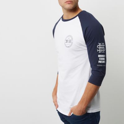 White print sleeve raglan T-shirt